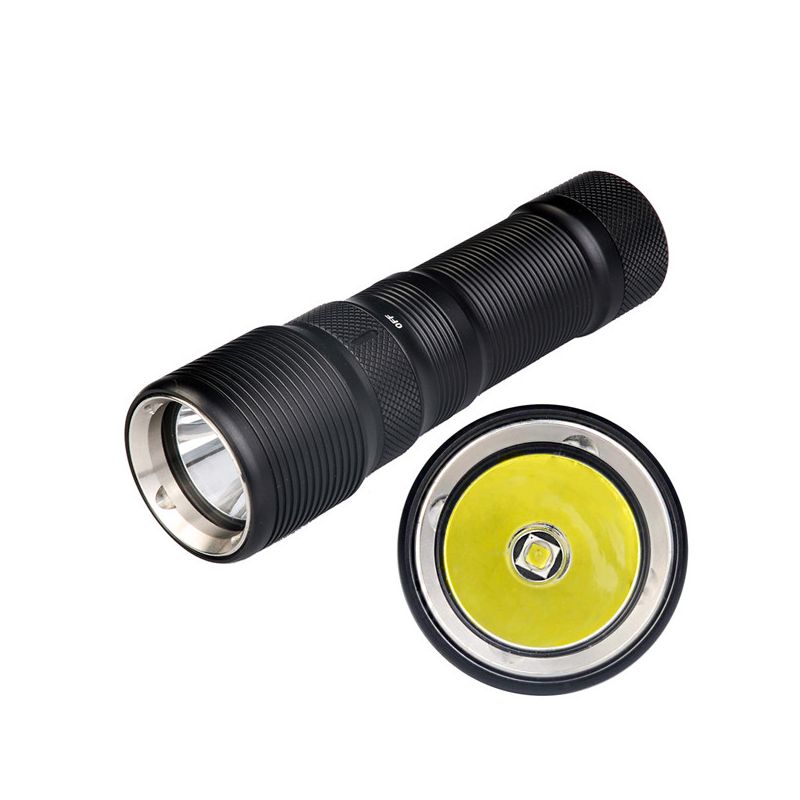 TrustFire TR-DF008 LED Diving Flashlight 700 Lumens 3-Mode Magnetic Switch Durable IPX8 Waterproof Flashlight