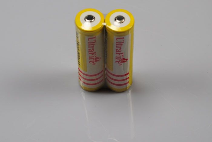 UltraFire BRC 18650 High-Capacity Rechargeable Li-ion Battery Pair for Flashlights and Cameras 3600mAh