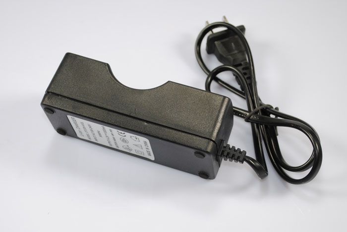 Efficient Single 26650 Li-Ion Rechargeable UltraFire Charger Compact Travel Solution for Flashlights Vaping